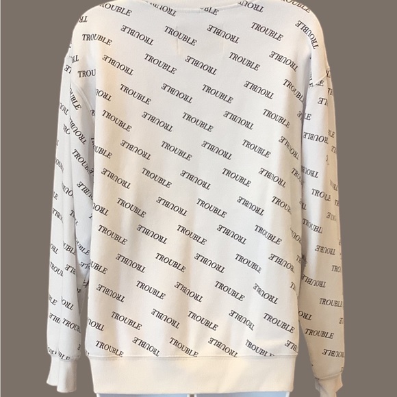 Street Wear Sweatshirt - Picture 2 of 8